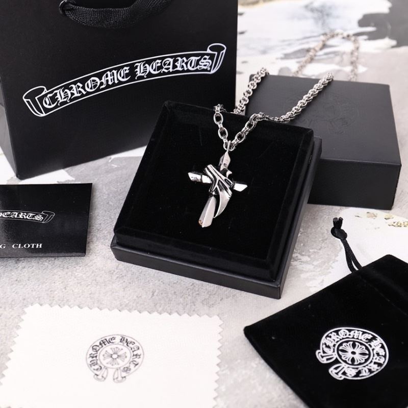 Ch**me He**ts necklaces